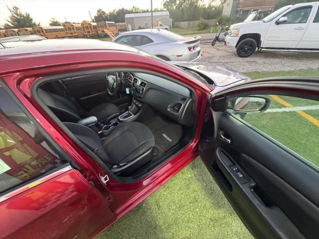 2013 Chrysler 200 LX