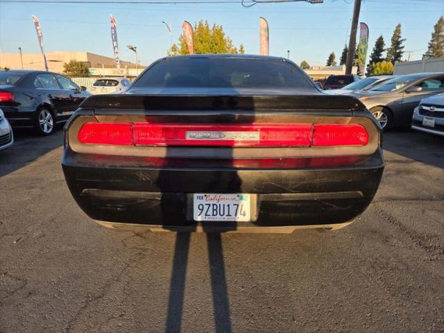 2012 Dodge Challenger SXT