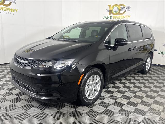 2027 Chrysler Pacifica LX