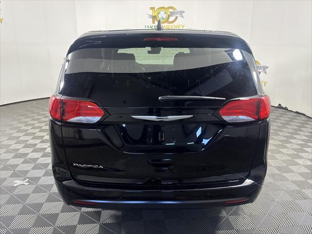 2027 Chrysler Pacifica LX