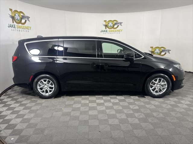 2027 Chrysler Pacifica LX