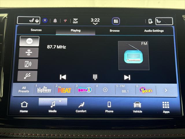 2027 Chrysler Pacifica Select