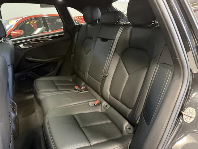 2017 Porsche Macan AWD