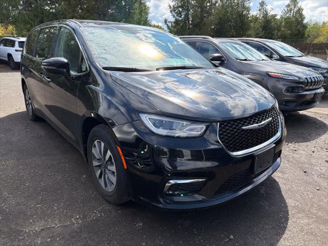 2024 Chrysler Pacifica Hybrid Select for sale in Portland, OR