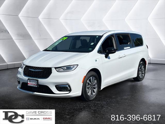 2024 Chrysler Pacifica Hybrid Select for sale in Lees Summit, MO