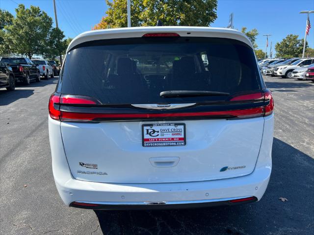 2024 Chrysler Pacifica Hybrid Select