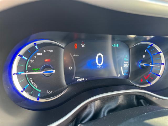 2024 Chrysler Pacifica Hybrid Select