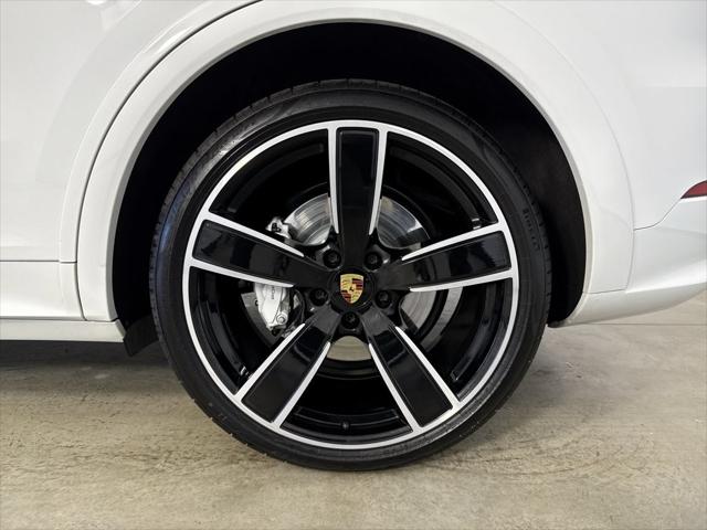 2023 Porsche Cayenne Turbo
