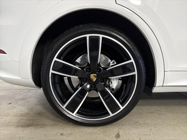 2023 Porsche Cayenne Turbo