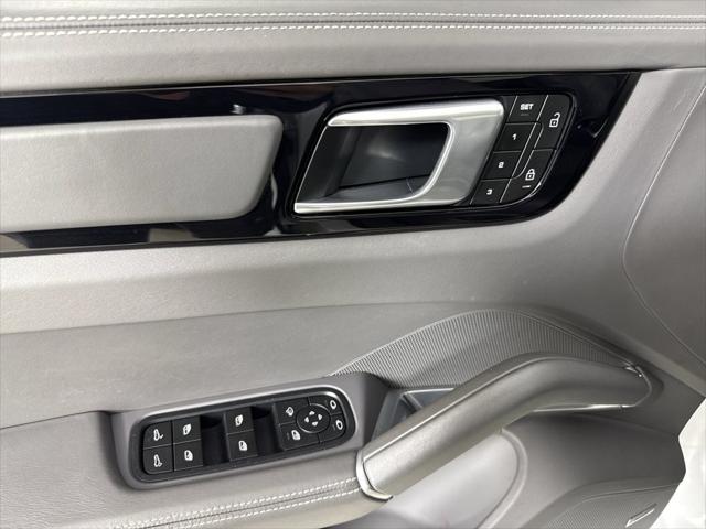 2023 Porsche Cayenne Turbo