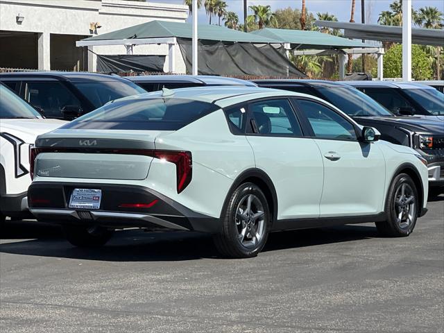 2026 Kia K4 LXS