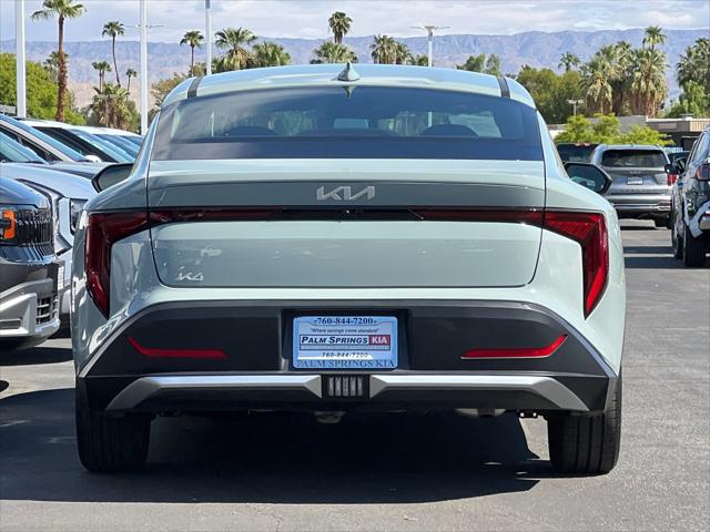 2026 Kia K4 LXS