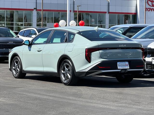 2026 Kia K4 LXS