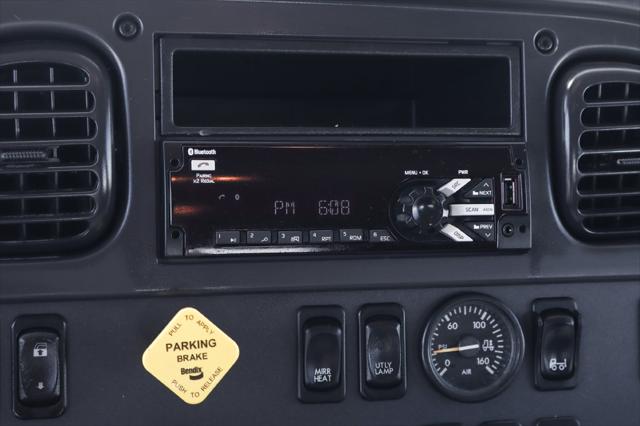 2021 Freightliner M2 106 MD