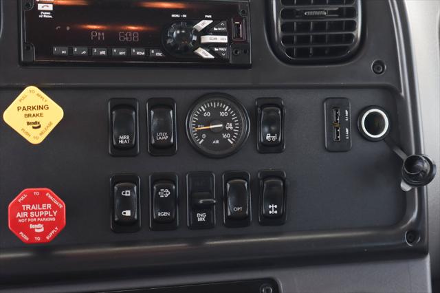 2021 Freightliner M2 106 MD