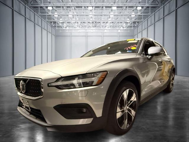 2025 Volvo V60 Cross Country Plus, B5 AWD Gas mild hybrid for sale in Alexandria, VA