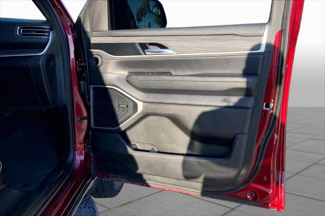 Used 2023 Jeep Wagoneer Series III 4x4 For Sale in Lubbock, TX
