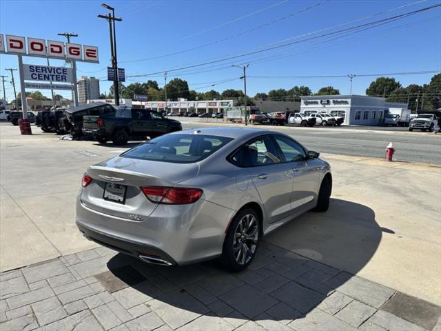 2015 Chrysler 200 S