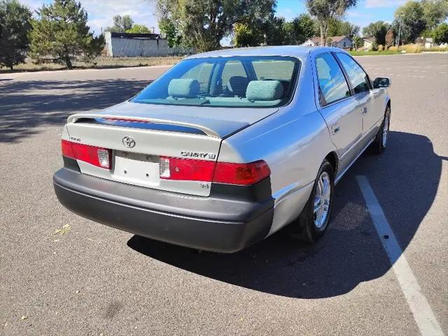 2001 Toyota Camry LE V6