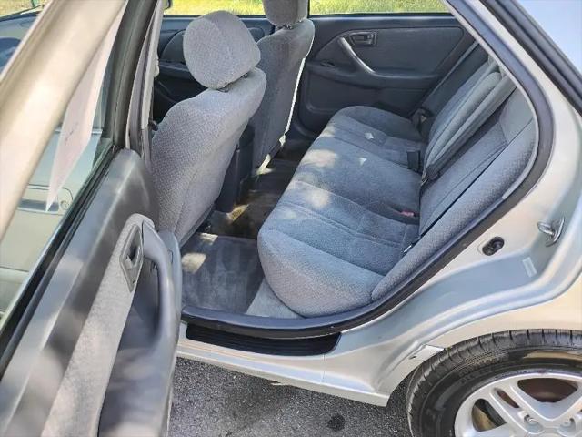 2001 Toyota Camry LE V6