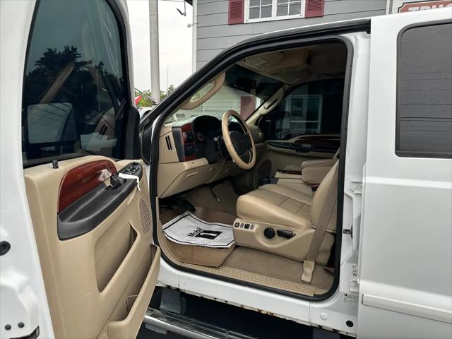 2006 Ford F-250 Lariat Crew Cab Short Bed 4WD