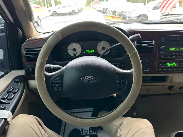2006 Ford F-250 Lariat Crew Cab Short Bed 4WD