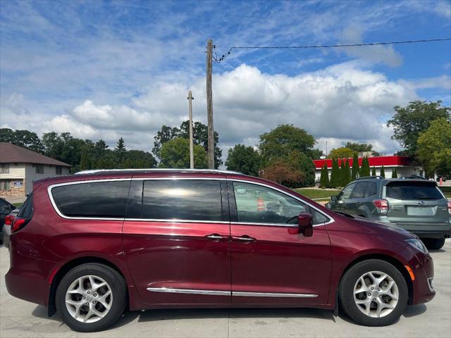 2017 Chrysler Pacifica Touring-L Plus for sale in Cottage Grove, WI