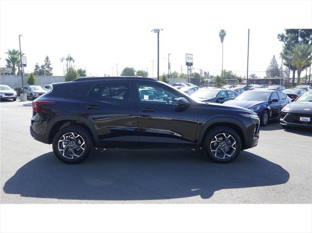 2025 Chevrolet Trax FWD LT