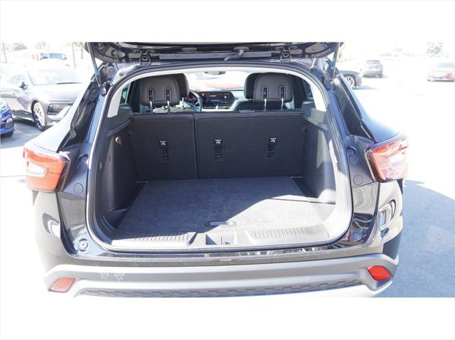 2025 Chevrolet Trax FWD LT