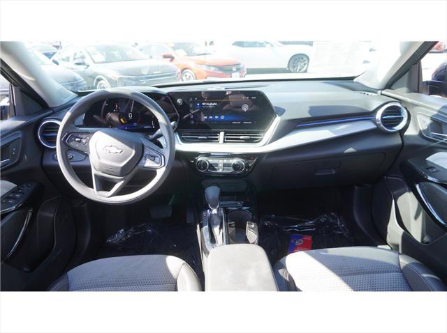 2025 Chevrolet Trax FWD LT