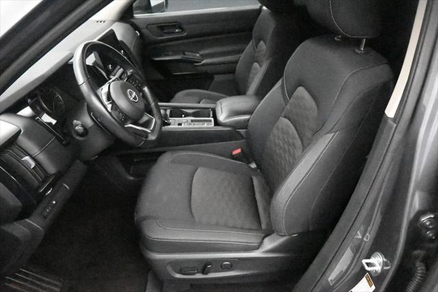 2023 Nissan Pathfinder SV FWD