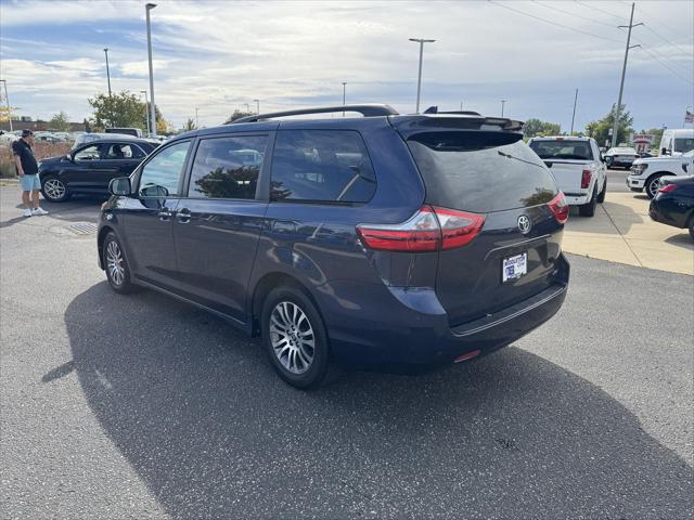 2020 Toyota Sienna XLE