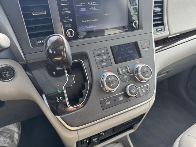 2020 Toyota Sienna XLE
