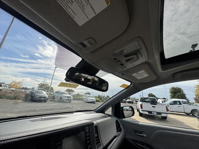 2020 Toyota Sienna XLE