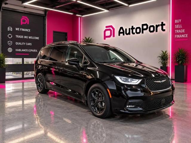 2023 Chrysler Pacifica Hybrid Limited for sale in Los Angeles, CA