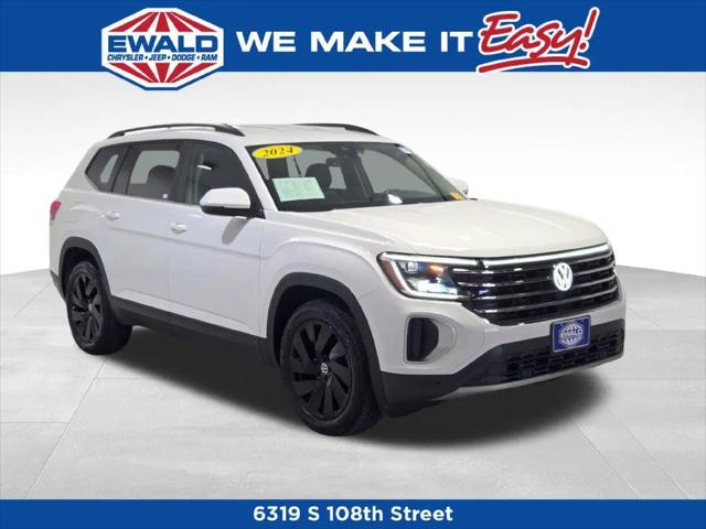 2024 Volkswagen Atlas 2.0T SE w/Technology for sale in Oconomowoc, WI