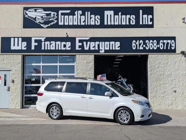 2015 Toyota Sienna XLE 8 Passenger for sale in Blaine, MN