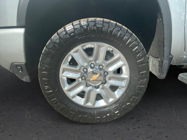 Used 2024 Chevrolet Silverado 2500HD 4WD Crew Cab Standard Bed High Country For Sale in Muscle Shoals, AL