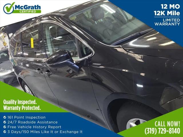 2023 Chrysler Pacifica Touring L for sale in Cedar Rapids, IA