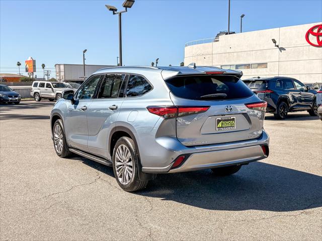 2021 Toyota Highlander Hybrid Platinum