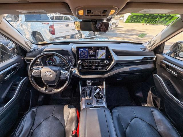 2021 Toyota Highlander Hybrid Platinum