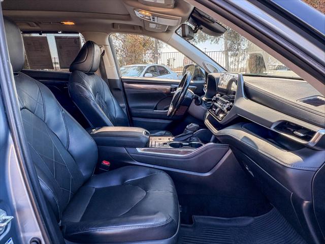 2021 Toyota Highlander Hybrid Platinum