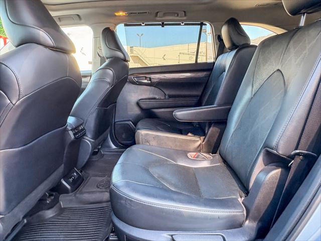 2021 Toyota Highlander Hybrid Platinum