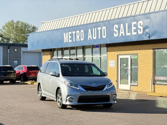 2015 Toyota Sienna SE Premium 8 Passenger for sale in Ramsey, MN