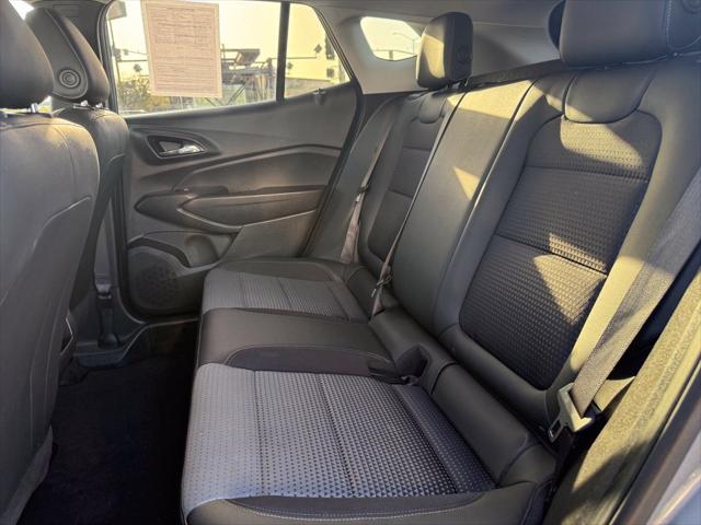 2025 Chevrolet Trax FWD LT