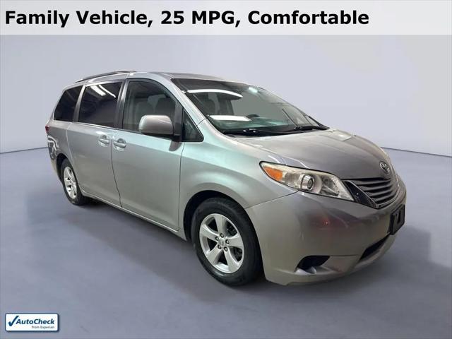 2015 Toyota Sienna LE 8 Passenger for sale in Brunswick, OH