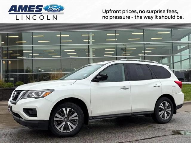 2017 Nissan Pathfinder SL for sale in Ames, IA