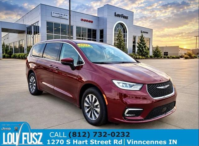 2023 Chrysler Pacifica Hybrid Touring L for sale in Vincennes, IN