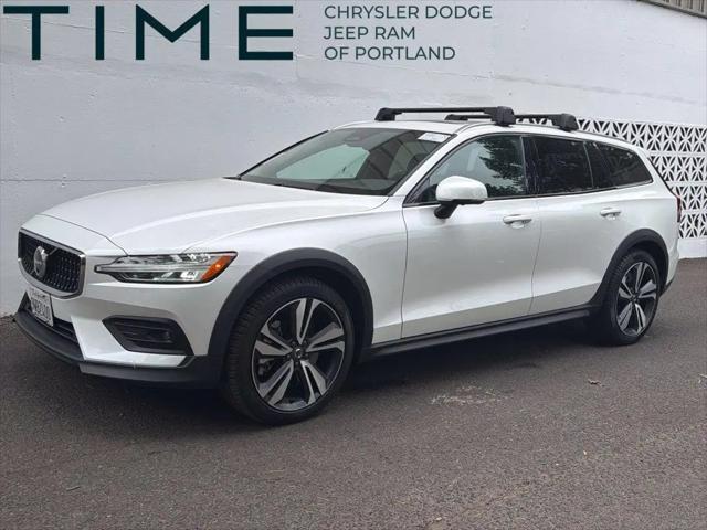 2025 Volvo V60 Cross Country Plus, B5 AWD Gas mild hybrid for sale in Portland, OR