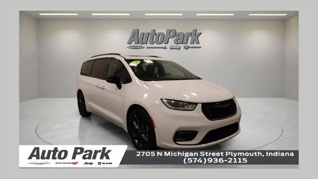 2025 Chrysler Pacifica Limited for sale in PLYMOUTH, IN
